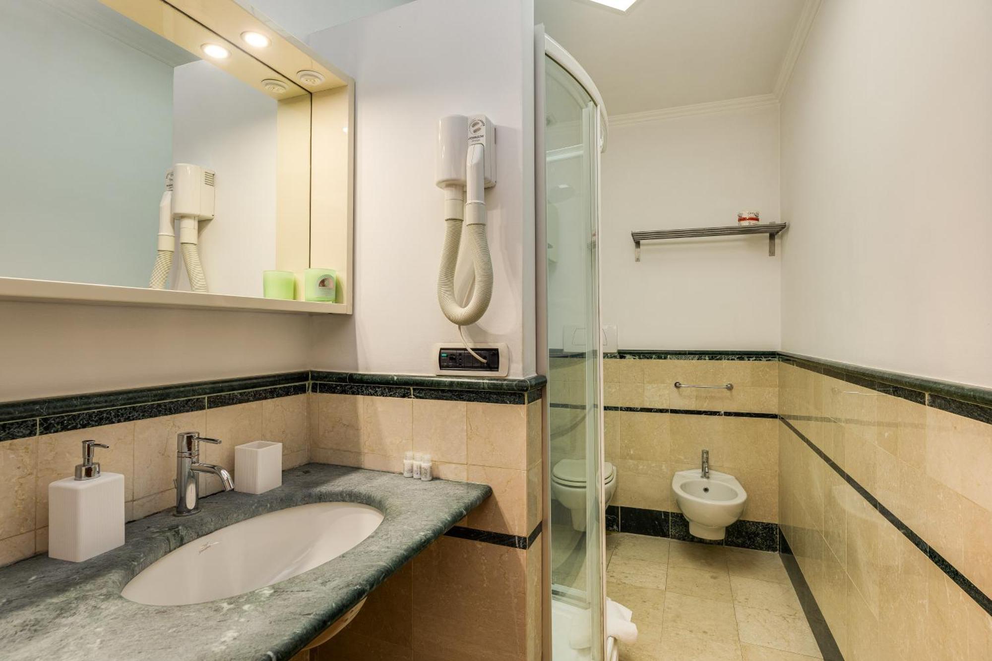 Colosseum Sweet Life Apartment Рим Екстер'єр фото